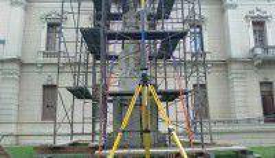 Duran respecto a las estatuas de Lola Mora: �estamos ante un hecho hist�rico� 