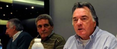 Barrionuevo apoya a De la Sota y dice que los K "roban cada 30 segundos"