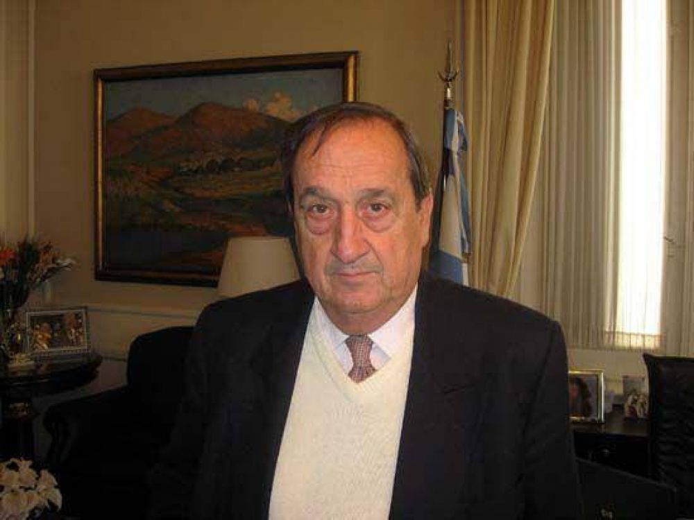 Lunghi realizar� un pedido urgente de audiencia con Scioli para presentar el reclamo