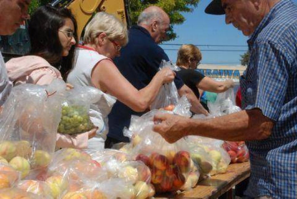 �Frutas para todos� en Berisso