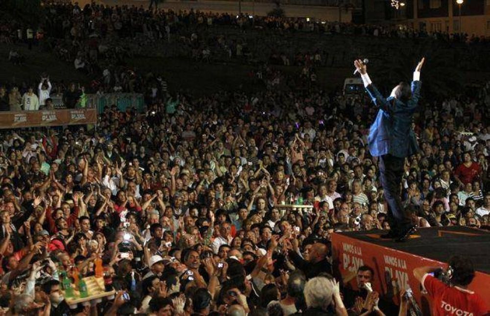 Palito Ortega para todos con Scioli entre la gente