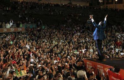 Palito Ortega para todos con Scioli entre la gente