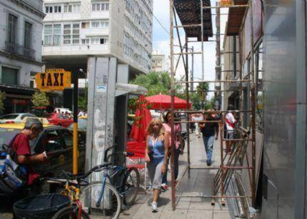 Bruzetta tel�fono!!! Calles c�ntricas intransitable para los peatones