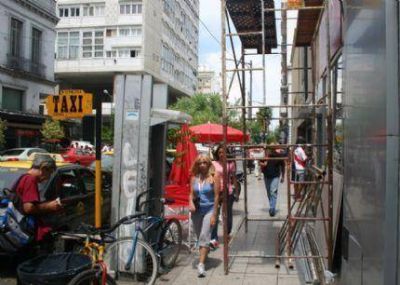 Bruzetta tel�fono!!! Calles c�ntricas intransitable para los peatones