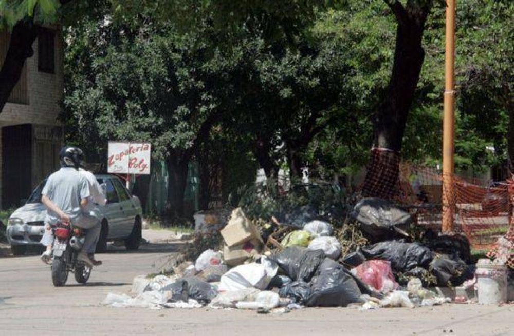Vecinos reclaman por la falta de recolecci�n de residuos