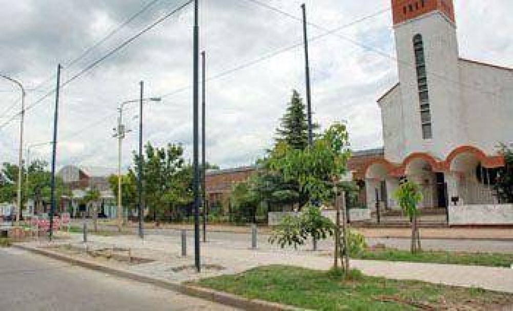 La remodelaci�n del bulevar V�lez S�rsfield cerca de su finalizaci�n