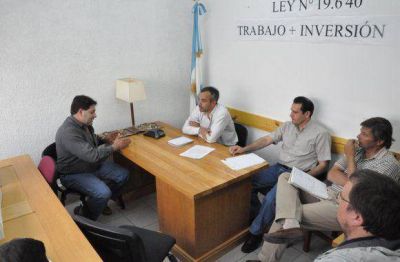 Gobierno se reuni� con representantes de empresas recicladoras de R�o Grande