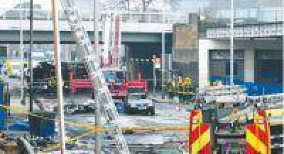 P�nico en Londres por la ca�da de un helic�ptero