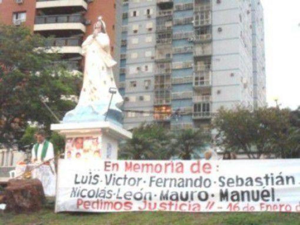 A tres a�os, vigilia y pedido de juicio por las v�ctimas de la Tragedia del Paran� 
