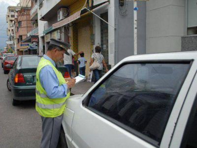 Ya se cobra el aumento para el estacionamiento