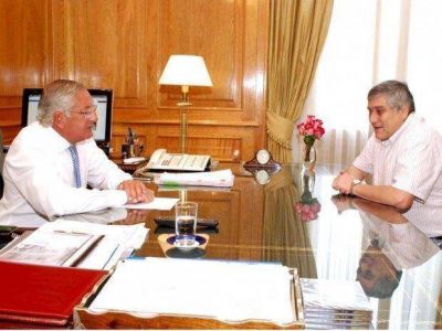 Gobernador con jefe comunal ledesmense