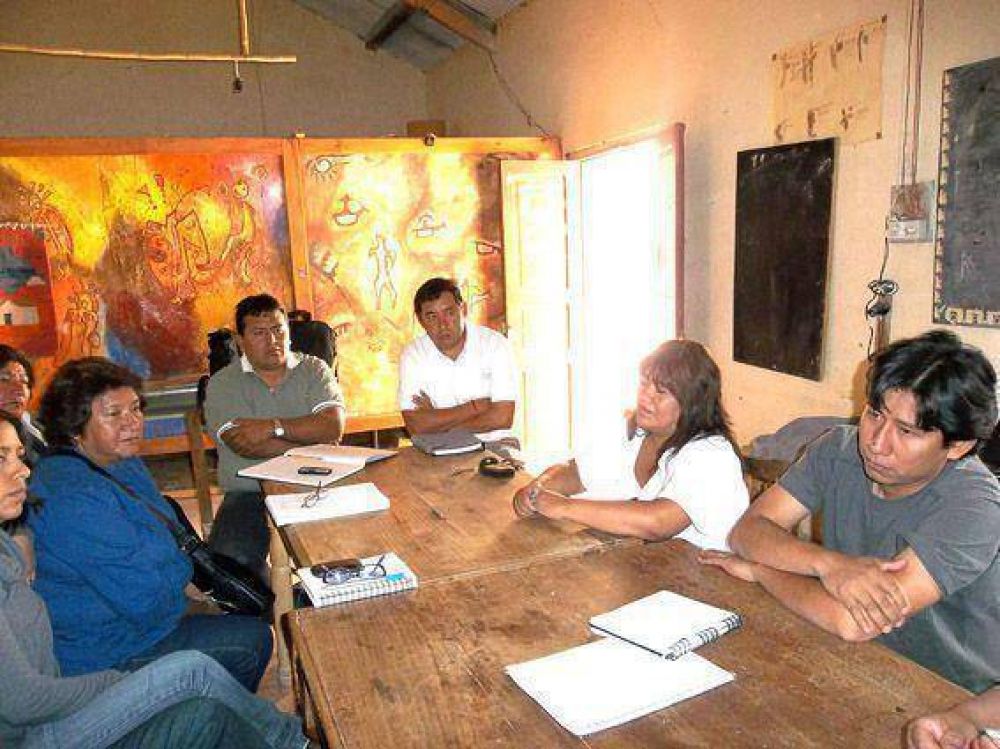Preocupa estabilidad laboral de docentes de talleres libres