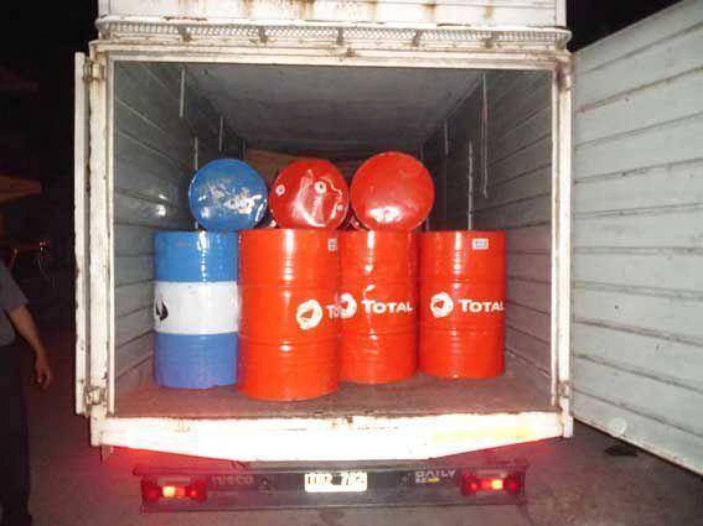 Recuperaron cargamento de aceite robado en Salta