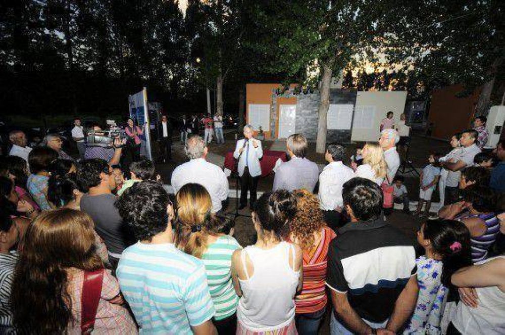 Justicia Social: Batavia celebr� la entrega de cinco nuevas viviendas