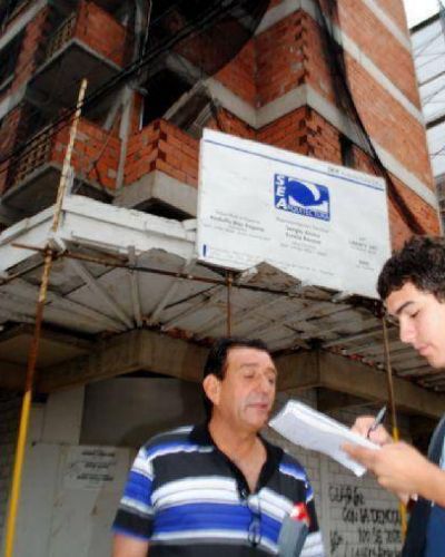 Paralizaron obra que violaba las medidas de seguridad y ten�a a la gran mayor�a de los trabajadores sin ART