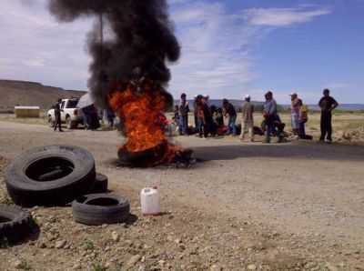 Protesta de desocupados por ingresos a minera Trit�n