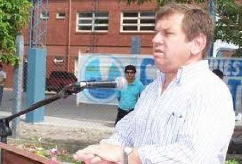 De Vido dijo que en poco m�s de un mes se inician obras que dinamizar�n los municipios formose�os 