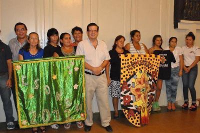El Gobierno aporta al esfuerzo y el esp�ritu de las comparsas de barrios