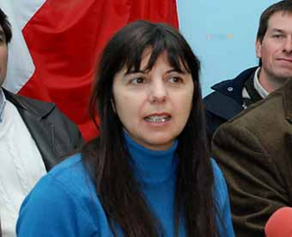 Para Laura Esper �un partido solo� no deber�a enfrentar al kirchnerismo en 2013