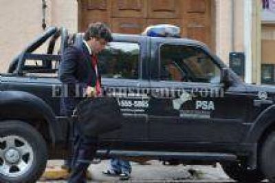 Salta: Los narcopolic�as de la federal