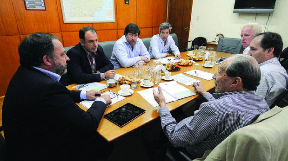 Chubut pedir� al ministro Lorenzino que bajen las retenciones laneras