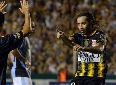 El delantero paraguayo N�stor Bareiro, ex Olimpo, jugar� en Rosario Central