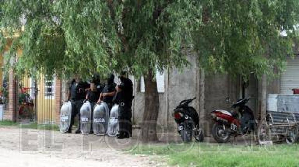 M�s allanamientos en la investigaci�n por el asesinato del joven de 18 a�os