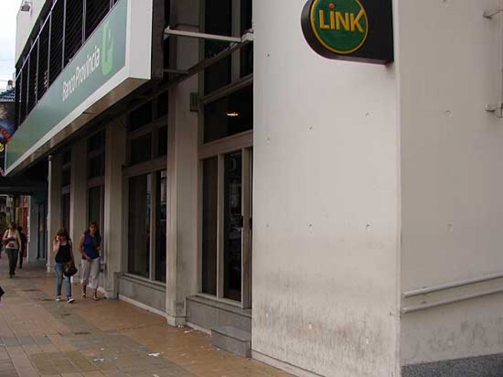 Los bancarios lograron acuerdo �pre-paritario� de 1.700 pesos