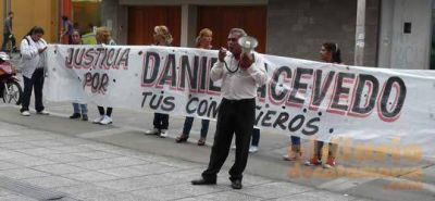 Siguen los reclamos en el Pasteur por el caso Acevedo