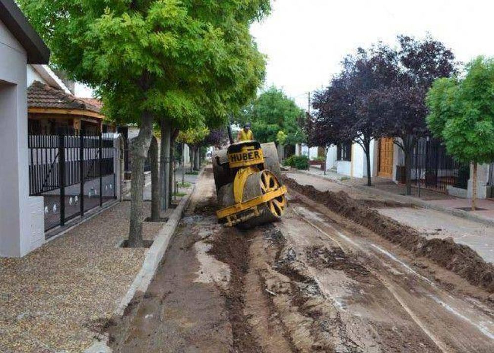 Reparan calles de Villa Alonso