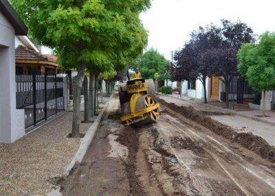 Reparan calles de Villa Alonso