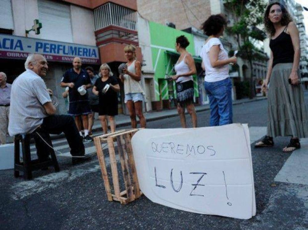 La EPE anunci� cortes preventivos en tres zonas y otros recuperan la energ�a