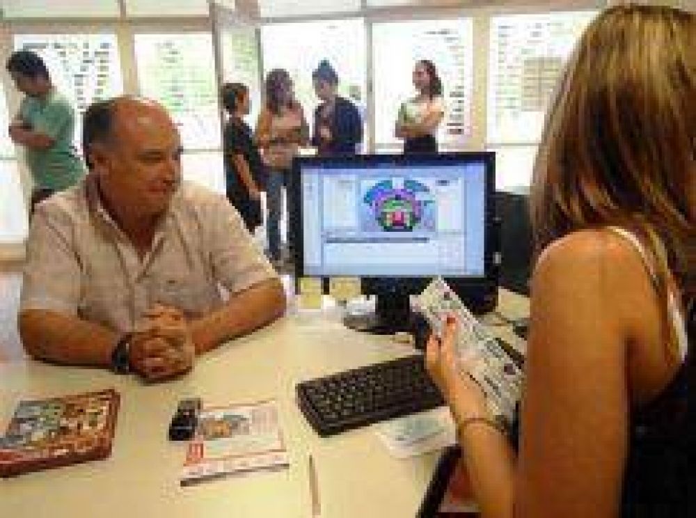 Los intendentes invitados no ir�n a primera fila pero s� a una platea VIP