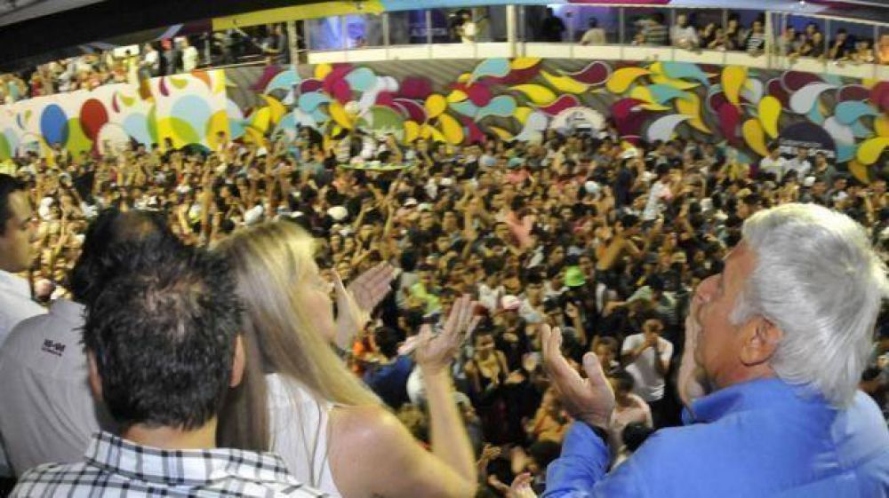 El costo del Carnaval Cuartetero gener� una pol�mica pol�tica