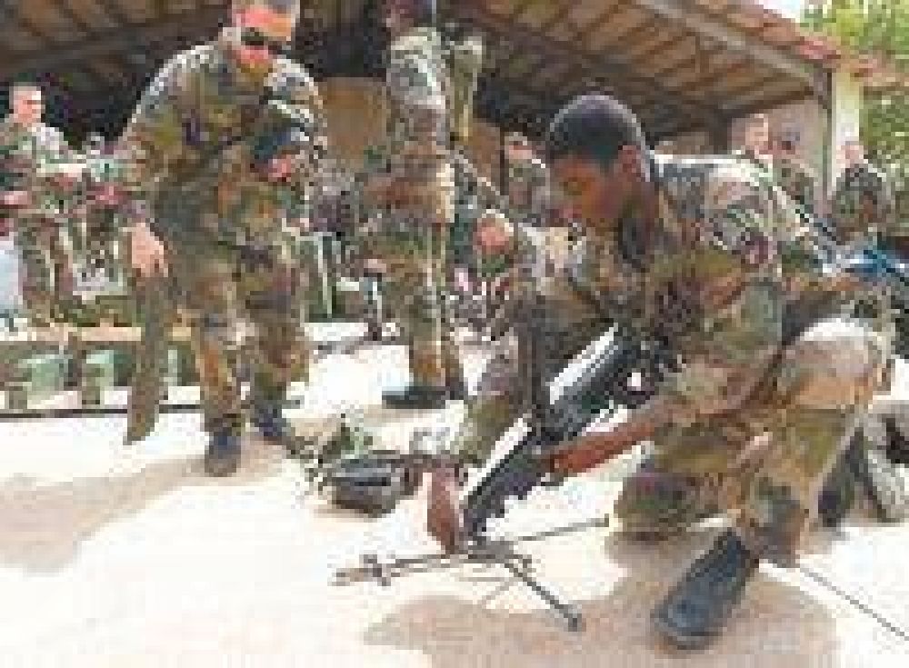 Mali: Francia ampl�a su intervenci�n