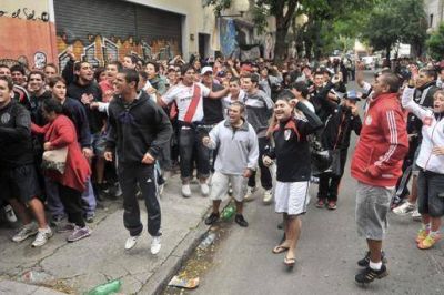 El Minella le qued� chico a River � Boca; el f�tbol desbordante