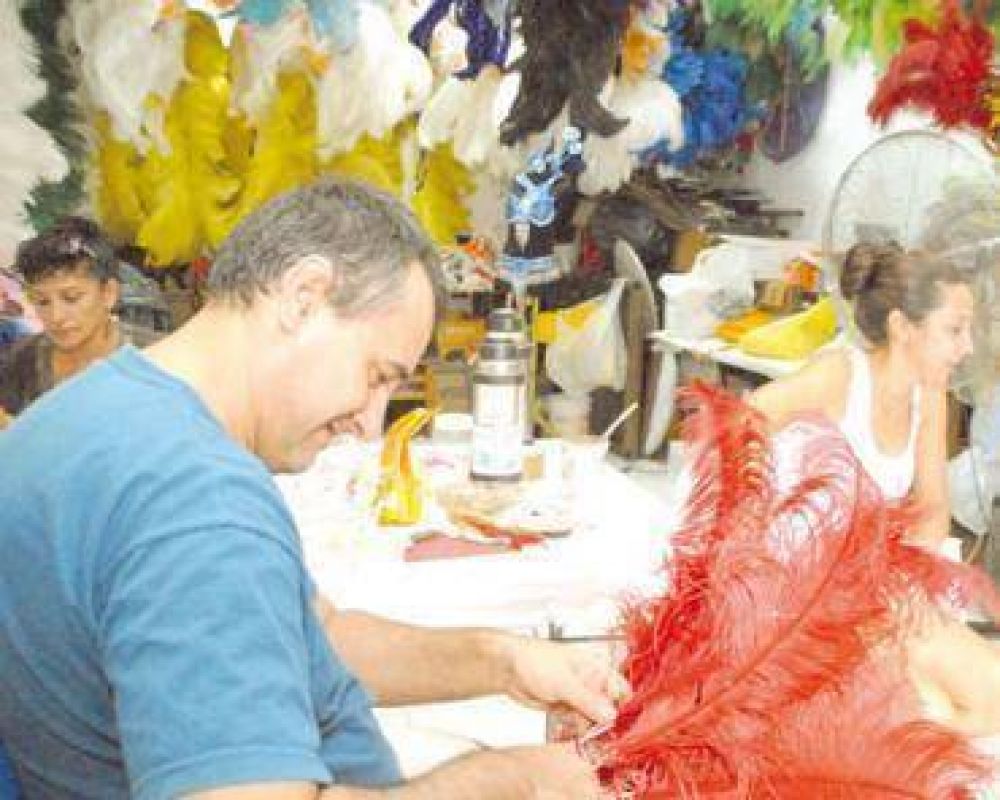 Se inaugura la nueva edici�n del carnaval uruguayense