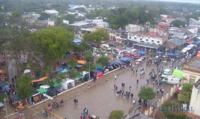 Itat�: creci� la cantidad de puesteros en la plaza y anunciaron que los reubicar�n