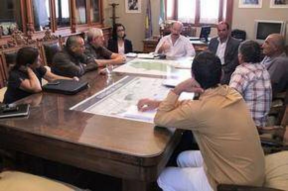 El intendente Inza se reuni� con presidentes de comisiones vecinales