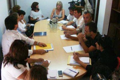 Docentes definen en febrero la propuesta del gobierno