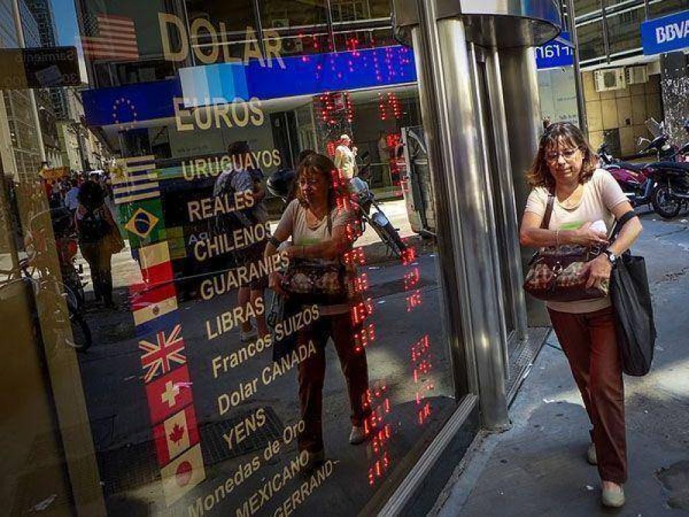 Tras alcanzar picos hist�ricos, el d�lar "libre" cerr� la semana en $7,48