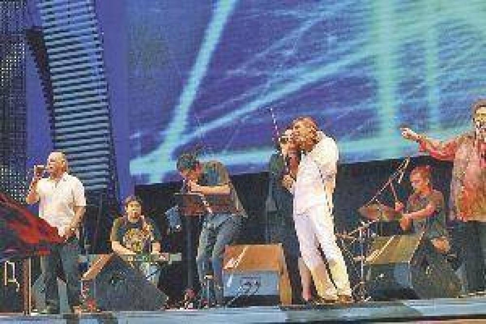 Peteco Carabajal, el m�s esperado en la apertura deL Festival de Cosqu�n 2013