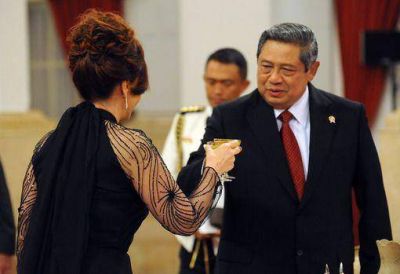 Cristina invit� al presidente de Indonesia a visitar las Cataratas del Iguaz�