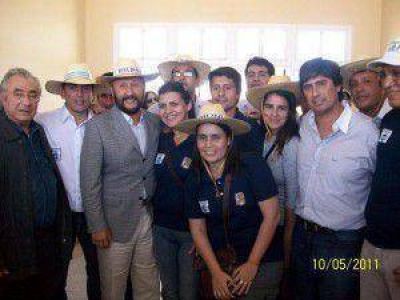Salutaciones al Gobernador Insfr�n por su cumplea�os