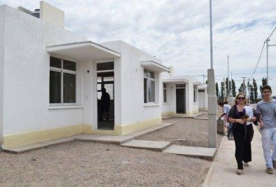 El Gobierno sue�a con entregar 9 mil casas durante este a�o