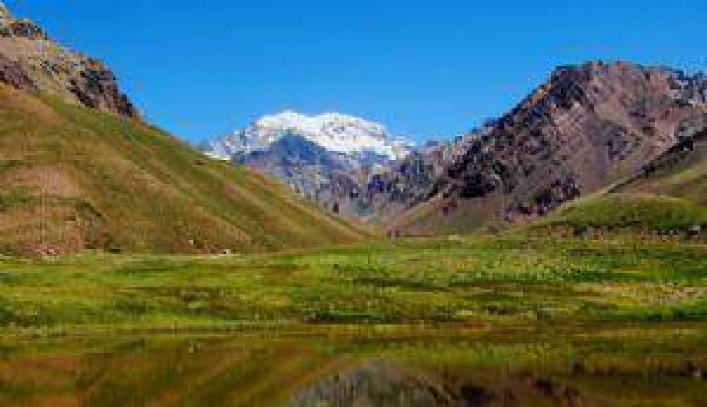 Bati� el r�cord en el Aconcagua: subi� y baj� en 15 horas