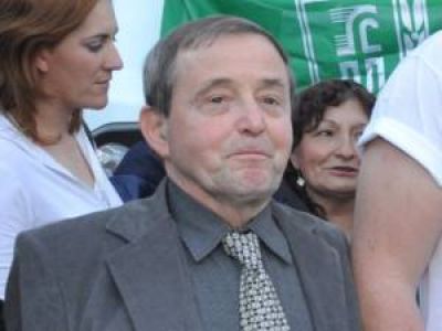 Jorge Melano: "No pod�amos dejar a los chicos sin boliche todo el verano"