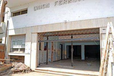 Iniciaron la primera etapa de las tareas para refaccionar la sala de la exUni�n Ferroviaria