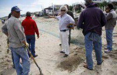 Balnearios del sur de Mar del Plata retiraron los postes y sogas con los que separaban las playas p�blicas