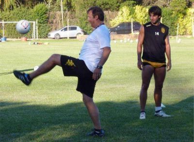 Olimpo venci� a Col�n en Mar del Plata y finaliz� su pretemporada invicto